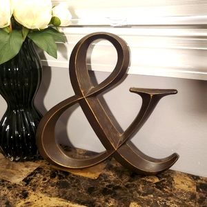 '&' Wall Hanging Decor